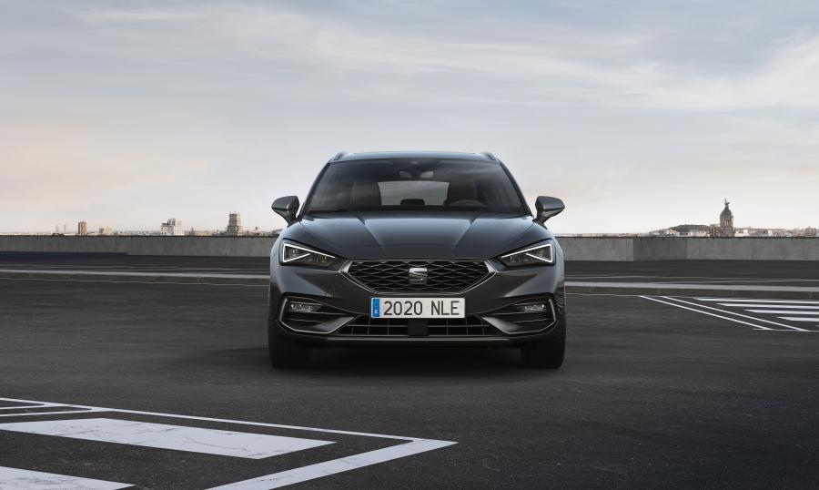  Seat Leon Sportstourer FR eHybrid 2020 года  (WW) (фото 2 из 16)